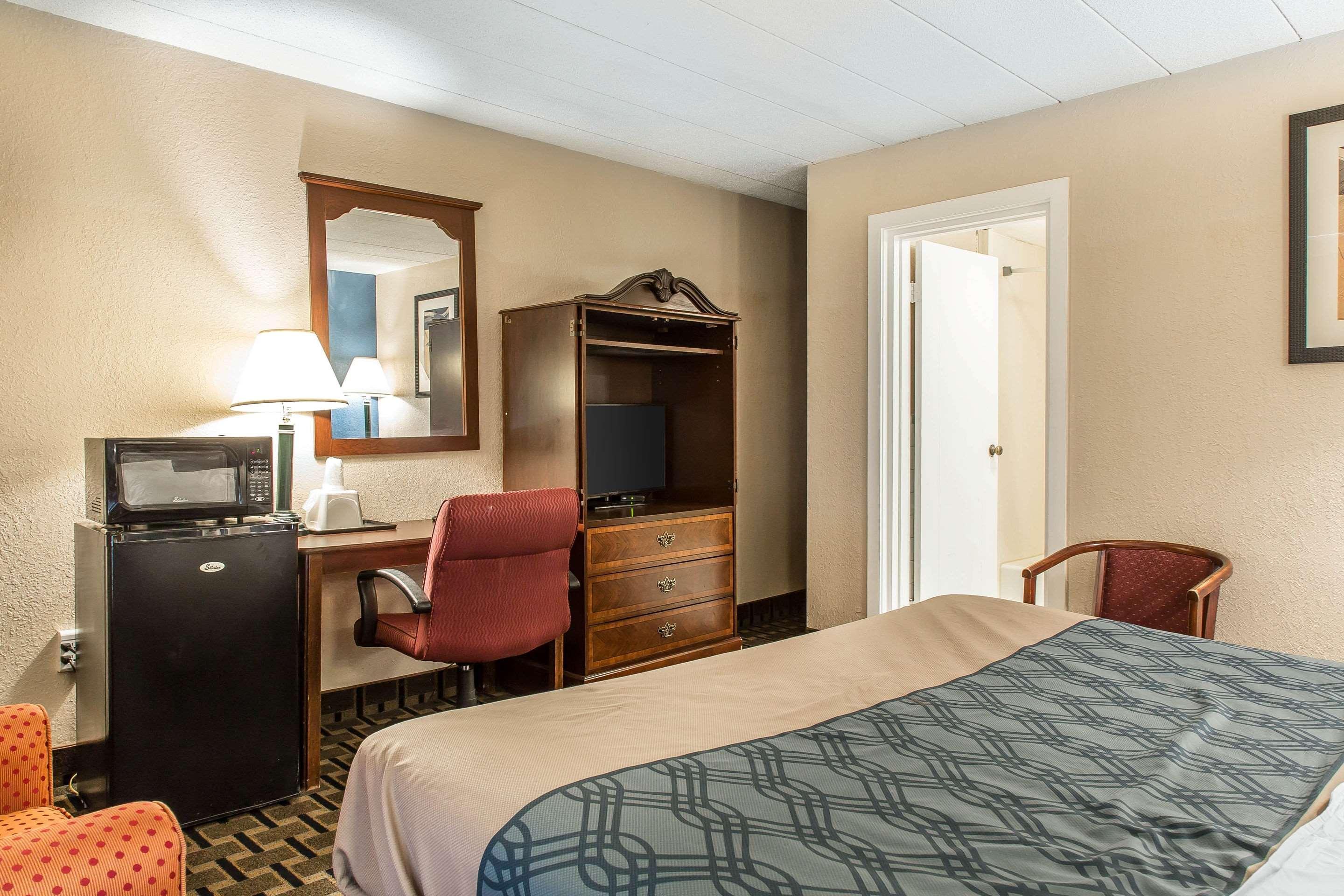 Econo Lodge Cranston - Providence Esterno foto