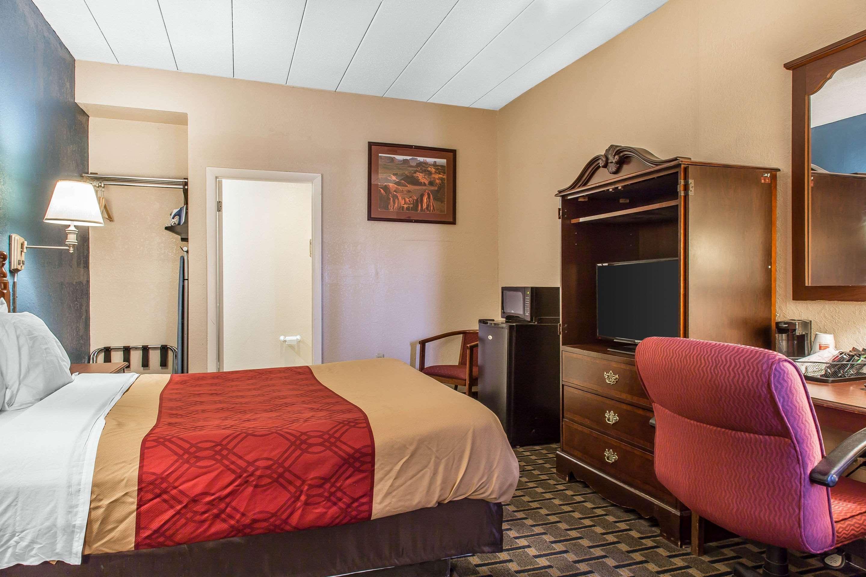 Econo Lodge Cranston - Providence Esterno foto
