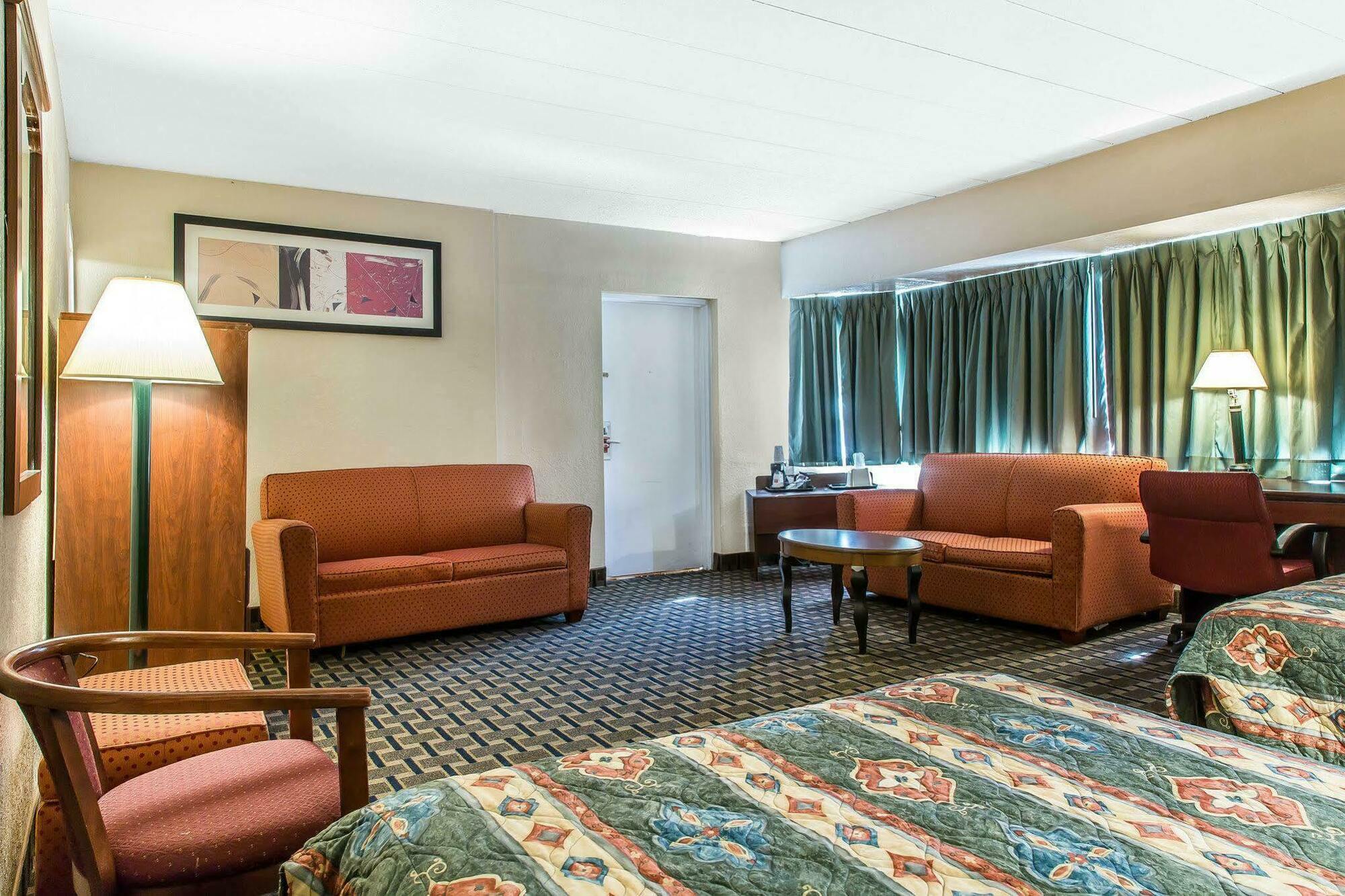 Econo Lodge Cranston - Providence Esterno foto